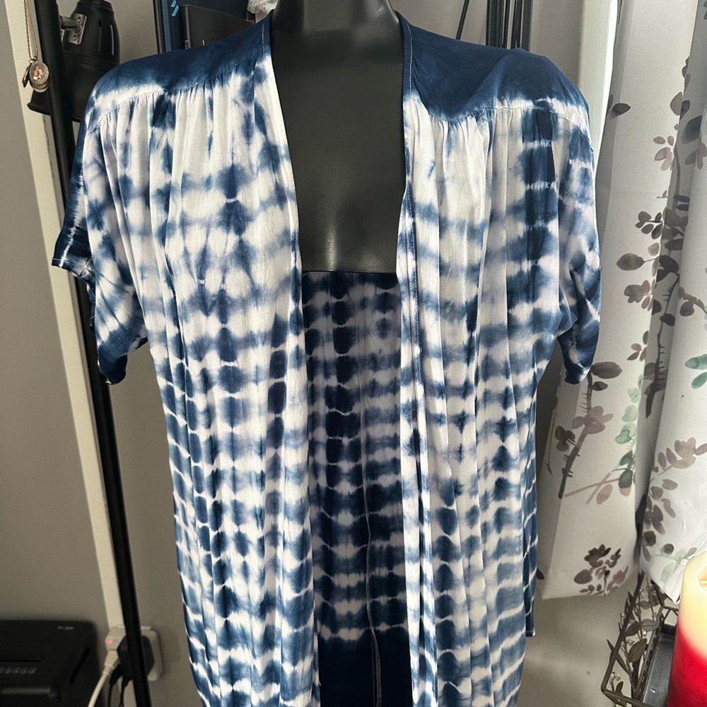 Tribal Blue and White Tie-Dye Top